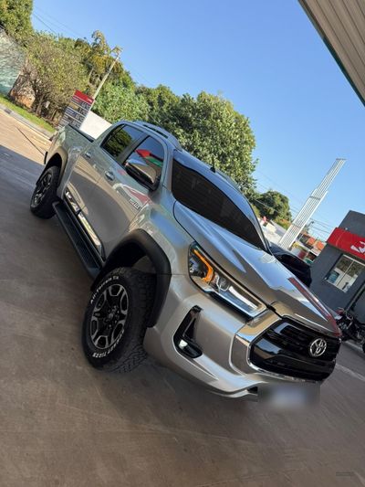 Toyota Hilux miniatura 13