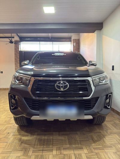 Toyota Hilux miniatura 5