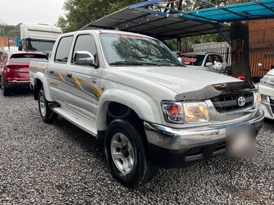 Toyota Hilux thumbnail 1