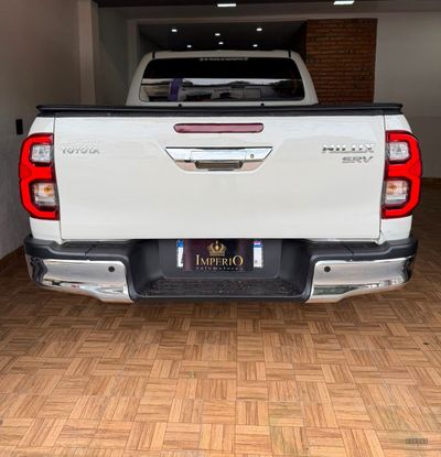 Toyota Hilux miniatura 12