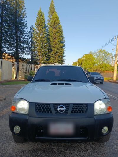 Nissan Frontier miniatura 2