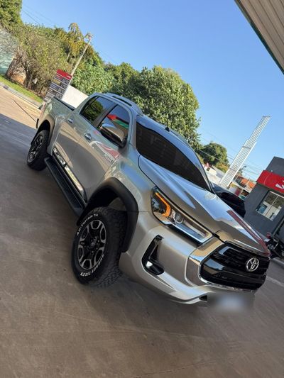 Toyota Hilux miniatura 2