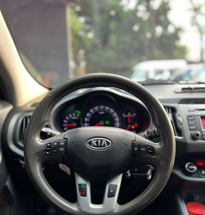 Kia Sportage miniatura 4