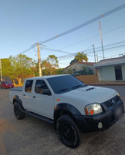 Nissan Frontier miniatura 8