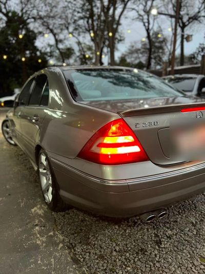 Mercedes-Benz C230 miniatura 11
