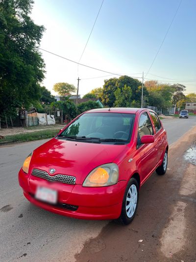 Toyota Vitz thumbnail 1