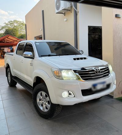 Toyota Hilux miniatura 7