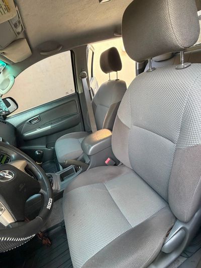 Toyota Hilux miniatura 8