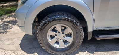 Mitsubishi Triton miniatura 10