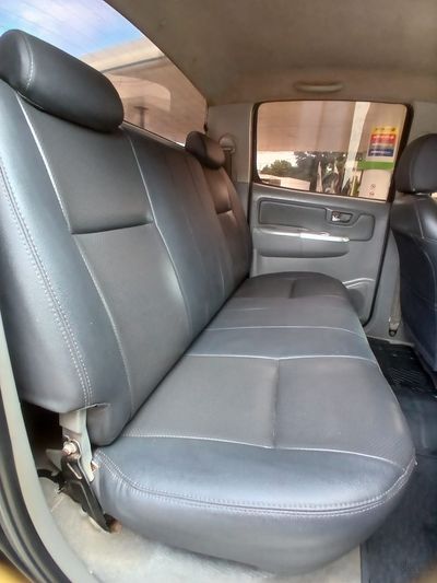 Toyota Hilux miniatura 3