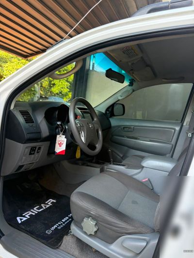 Toyota Hilux miniatura 11