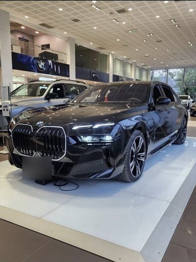 BMW 7er miniatura 2