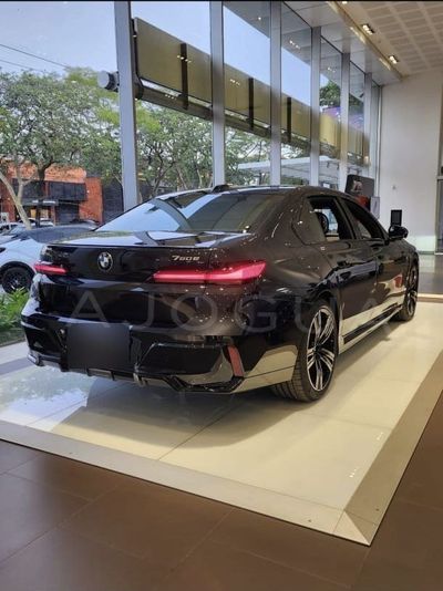 BMW 7er miniatura 3