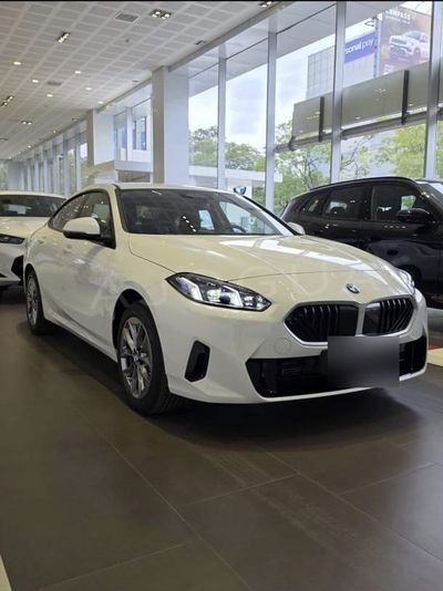 BMW 2er miniatura 2