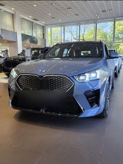 BMW iX2 miniatura 4