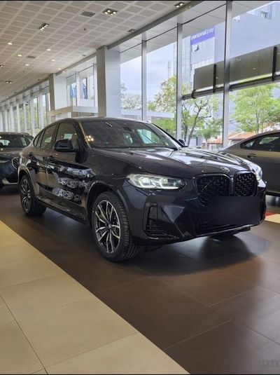 2025 BMW X4