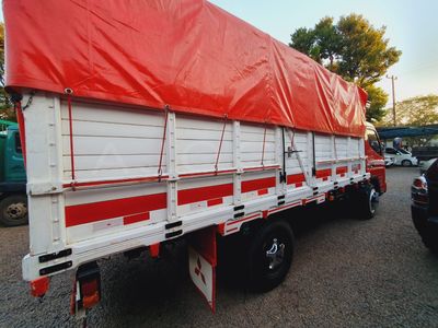 Mitsubishi Canter Fuso miniatura 6