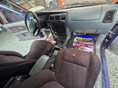 Toyota Hilux Surf miniatura 8