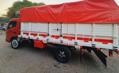 Mitsubishi Canter Fuso miniatura 8
