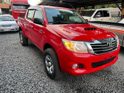 Toyota Hilux miniatura 4