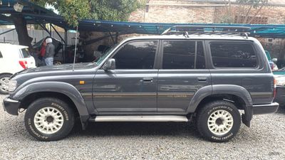 Toyota Land Cruiser miniatura 4