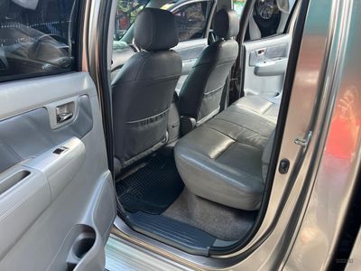 Toyota Hilux miniatura 16
