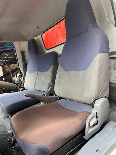Mitsubishi Canter Fuso miniatura 6