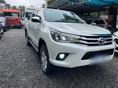 Toyota Hilux miniatura 3