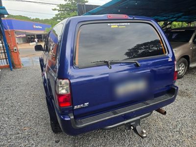 Toyota Hilux Surf miniatura 3