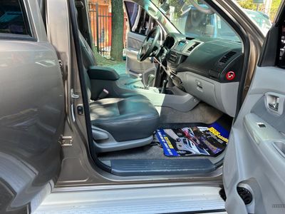 Toyota Hilux miniatura 13