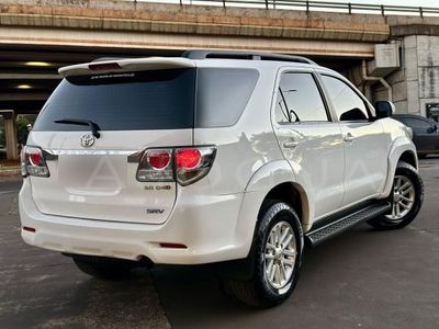 Toyota Fortuner miniatura 3