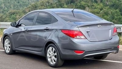 Hyundai Accent miniatura 3