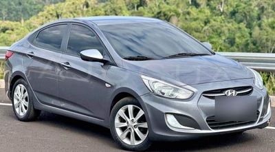 Hyundai Accent 2015