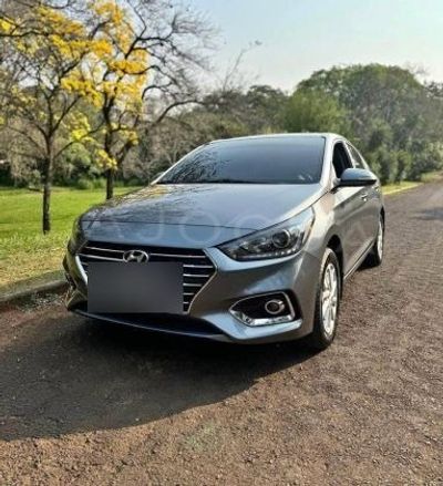 Hyundai Accent miniatura 3