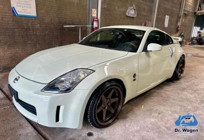 Nissan 350 Z miniatura 3