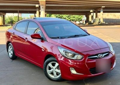 Hyundai Accent miniatura 2
