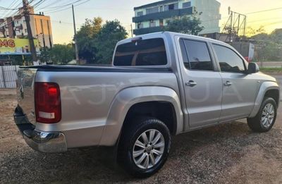 Volkswagen Amarok miniatura 2