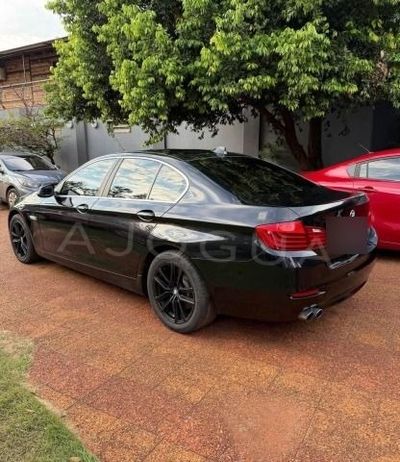 BMW 528i miniatura 2