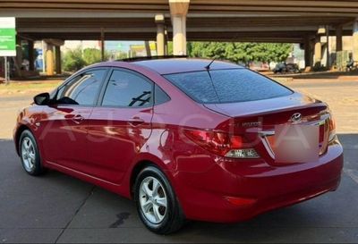 Hyundai Accent miniatura 3