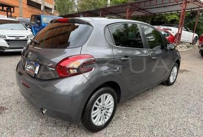 Peugeot 208 miniatura 3