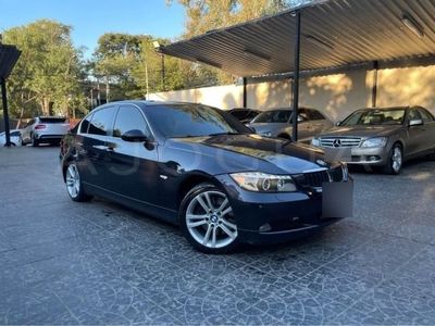 BMW 330 miniatura 2