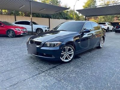 BMW 330 thumbnail 1