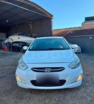 Hyundai Accent miniatura 3