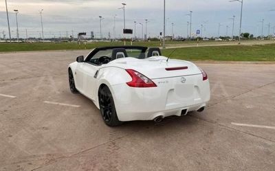 Nissan 370 Z miniatura 2
