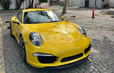 Porsche 911 thumbnail 1