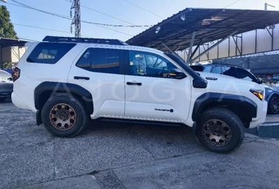 Toyota 4Runner miniatura 2