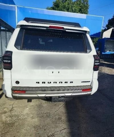 Toyota 4Runner miniatura 3