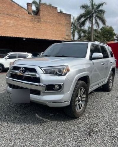 Toyota 4Runner miniatura 3
