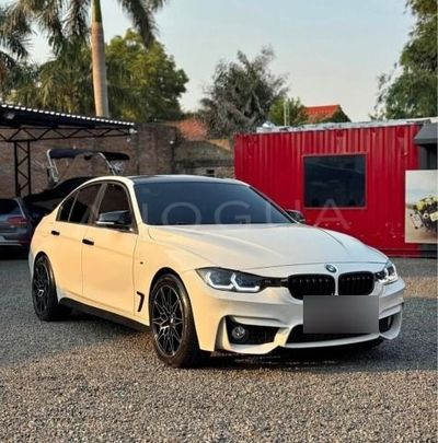 BMW 320