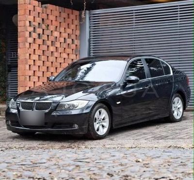 BMW 323